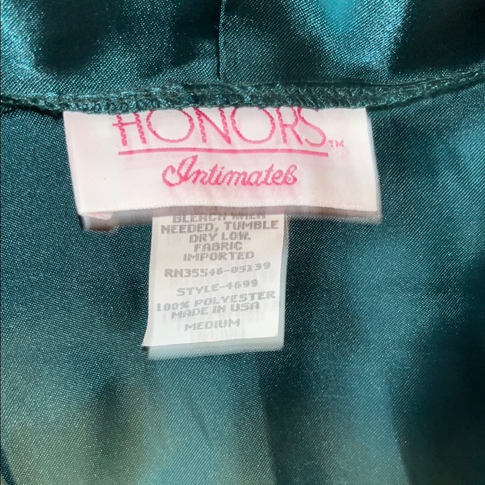HONORS Intimates Green Satin Robe - Picture 2 of 2